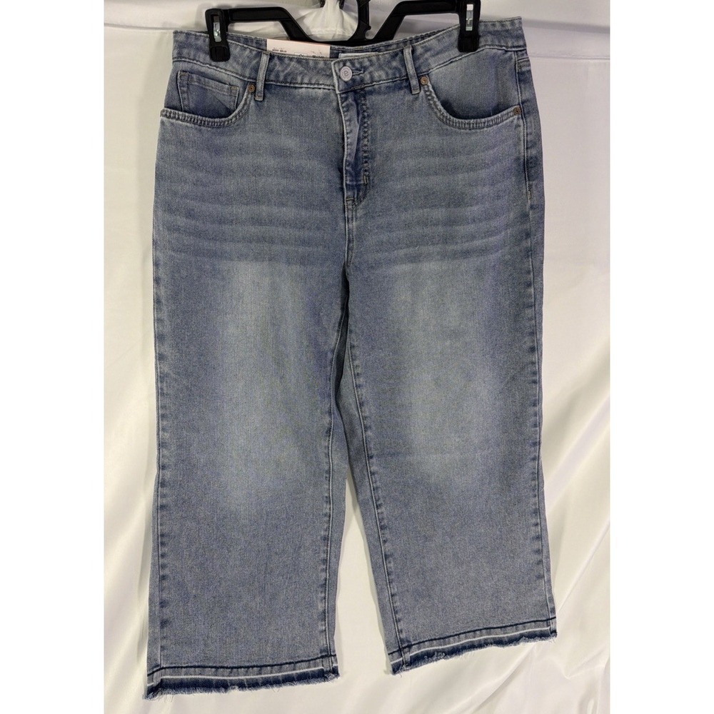 Edited by Hunter McGrady Women's 12 High-Rise Relaxed Fit Wide Leg Crop Jeans